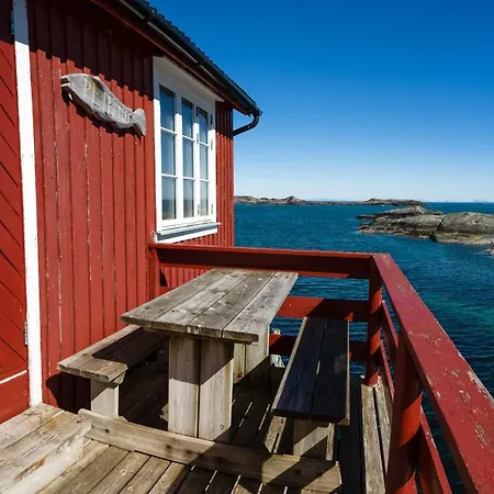 A-hamna Rorbuer Holiday home *