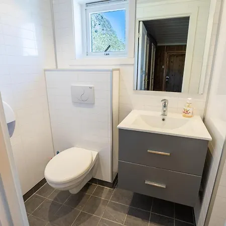 A-hamna Rorbuer Holiday home *