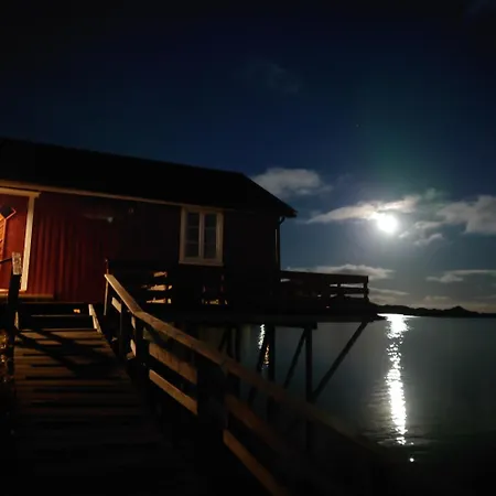 A-hamna Rorbuer Holiday home A
